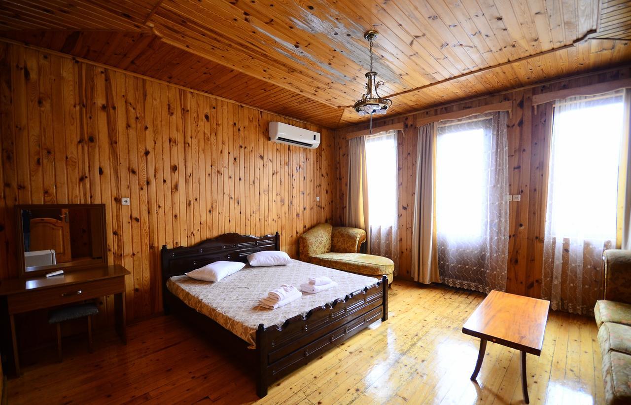 Hotel Zebo Batumi Exterior foto